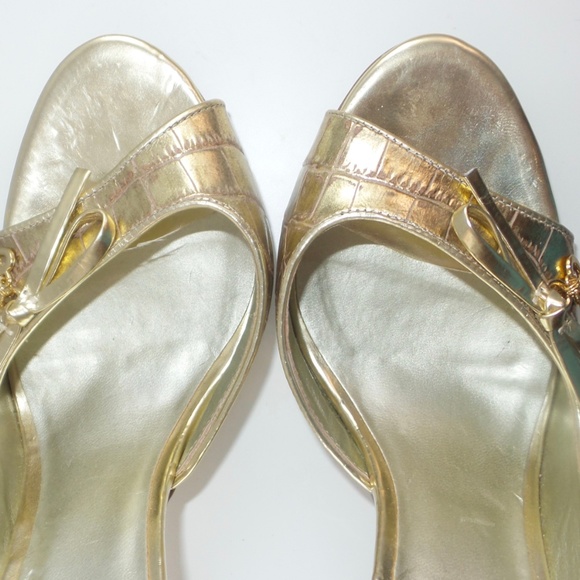 Guess by Marciano "GWENTHUSE" Stilettos - Picture 5 of 8